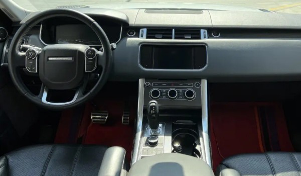 攬勝運(yùn)動(dòng)版分期首付多少 分期首付29萬(wàn)(36期月供20232元)