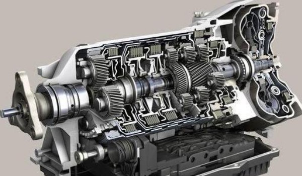 帕杰羅什么變速箱配置 5擋手自一體(換擋響應(yīng)快)