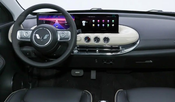 五菱繽果電動(dòng)車2023款價(jià)格 新車售價(jià)5萬(分期首付1萬)