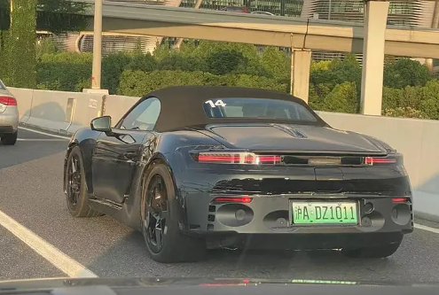 定價多少你會買！純電保時捷718亮相國內(nèi)：已上正式牌照