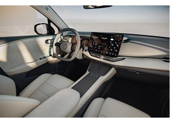 疑似領(lǐng)克06 EM-P內(nèi)飾公布 簡化內(nèi)飾布局