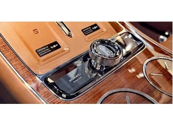 2025中國高端新能源車市場(chǎng)：每3臺(tái)車就有1臺(tái)搭載華為DriveONE