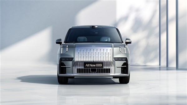 把埃爾法價格打下來 全新極氪009上市定檔：1336項零部件全面升級