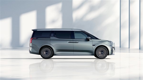 把埃爾法價格打下來 全新極氪009上市定檔：1336項零部件全面升級