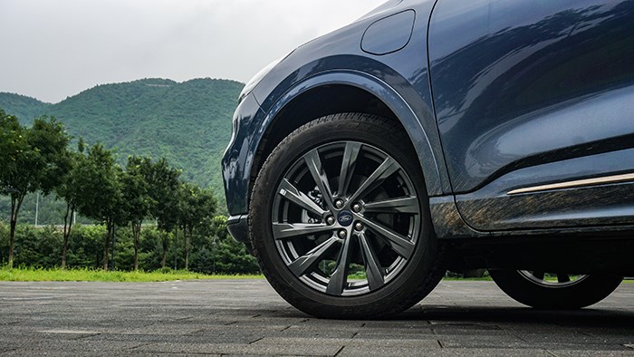 城市通勤好選擇 試駕福特銳際PHEV混動