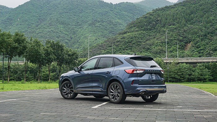 城市通勤好選擇 試駕福特銳際PHEV混動