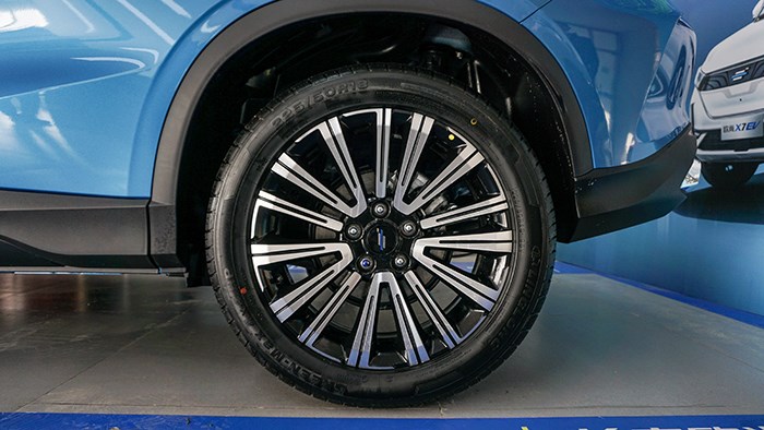 樹立10萬級SUV價(jià)值新標(biāo)桿 試駕長安歐尚X5