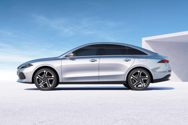 10萬價位四款混動家轎對比 比亞迪秦PLUS已經(jīng)不吃香了？