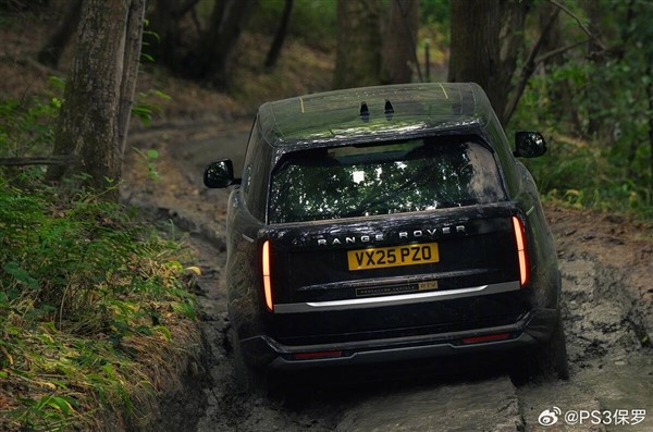思路對(duì)了！純電路虎攬勝實(shí)車(chē)公布：和燃油版看不出什么區(qū)別