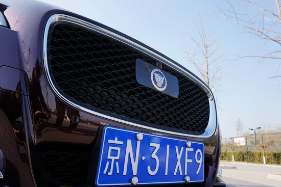 英倫經(jīng)典在中國延續(xù) 試駕國產(chǎn)捷豹XFL