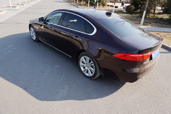 英倫經(jīng)典在中國延續(xù) 試駕國產(chǎn)捷豹XFL