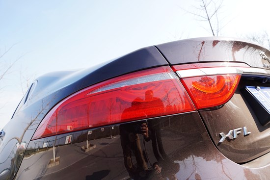 英倫經(jīng)典在中國延續(xù) 試駕國產(chǎn)捷豹XFL