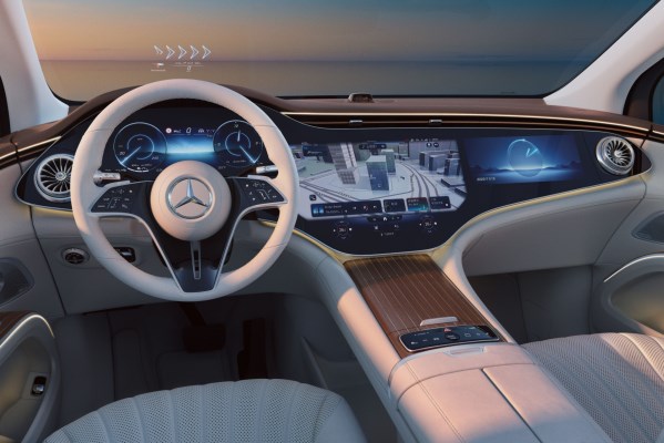 奔馳EQS SUV正式上市 續(xù)航最高742公里 售91.05萬元起