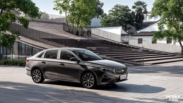 燃油車香起來了！吉利怒掀價格戰(zhàn)：新帝豪卷出新高度