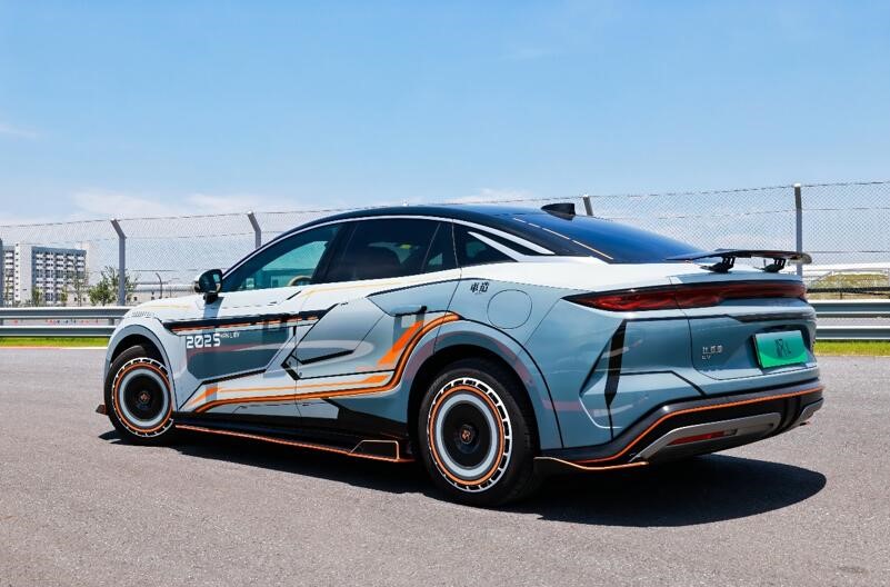 百萬強(qiáng)漢一路朝前，漢L零百2.7s性能暴擊，更有潮改驚艷登場 配圖4