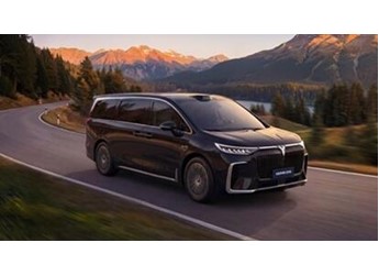 嵐圖夢想家冠軍版限量預(yù)售：30萬級華為MPV，售價31.99萬元