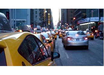 你被套路過嗎 停車場掃碼繳費(fèi)被強(qiáng)制關(guān)注公眾號：市場監(jiān)管新規(guī)出手叫停