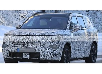 有望2026下半年亮相！新款現(xiàn)代途勝諜照曝光：方盒造型+折角日行燈