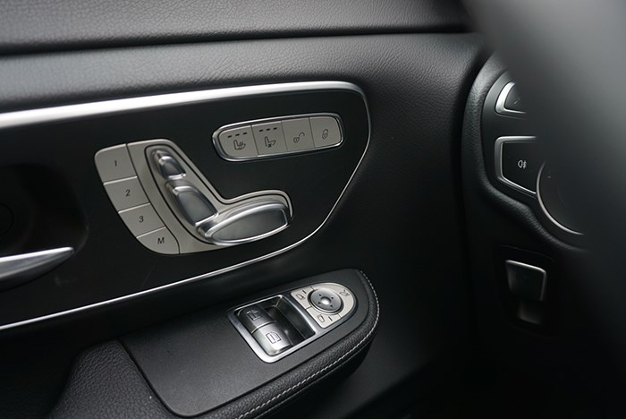 德系高端商務MPV 試駕奔馳V260L 