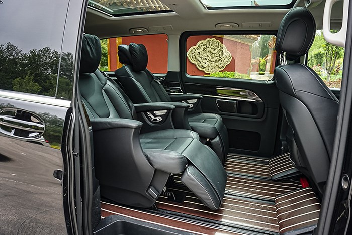 德系高端商務MPV 試駕奔馳V260L 