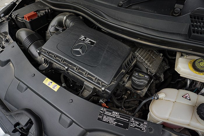 德系高端商務MPV 試駕奔馳V260L 