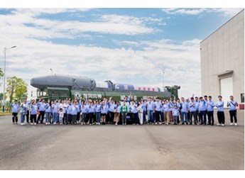 混出強(qiáng)大！風(fēng)神舉辦皓瀚粉絲節(jié)并送“超大杯”福利