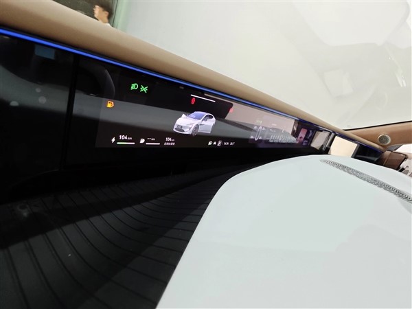 拳打理想L6腳踢問界M5 阿維塔07內(nèi)飾全曝光：拼色很豪華