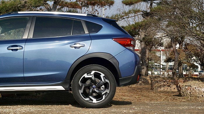 穿梭在城市與郊野 跨界SUV斯巴魯XV評測