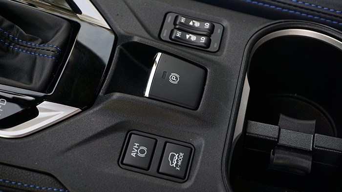 穿梭在城市與郊野 跨界SUV斯巴魯XV評測