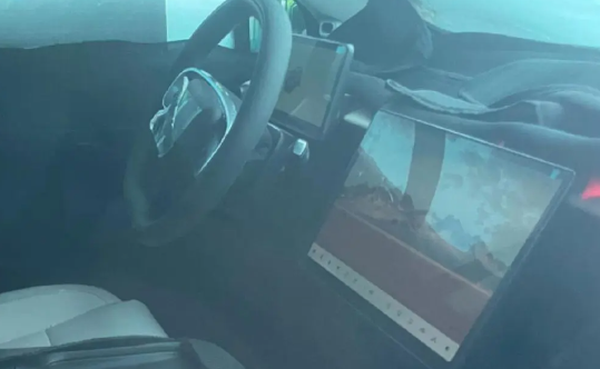 有望定價(jià)10萬(wàn)級(jí)！零跑A12內(nèi)飾曝光：大屏懷擋一應(yīng)俱全