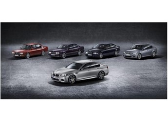 從越來越大的“鼻孔”中 看到歷代寶馬M5對(duì)高性能的追求