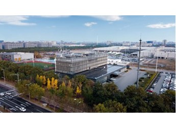 北京奔馳啟動(dòng)零碳綜合創(chuàng)新示范項(xiàng)目，新質(zhì)賦能打通低碳轉(zhuǎn)型新通道 封面圖