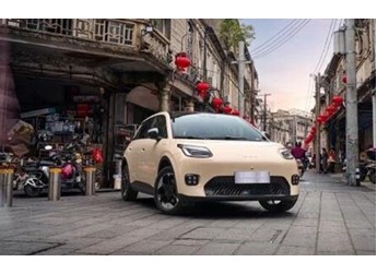 4.99 萬(wàn)“國(guó)民好車”被曝交付無(wú)天窗？廣汽埃安回應(yīng)并致歉