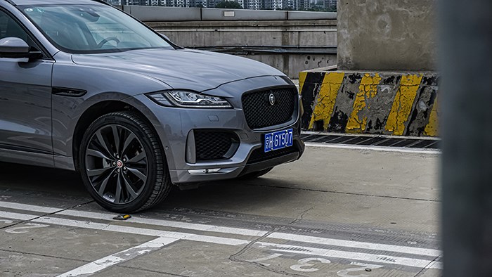 來自英倫獨特氣質(zhì) 捷豹F-PACE 2.0T 賽旗版