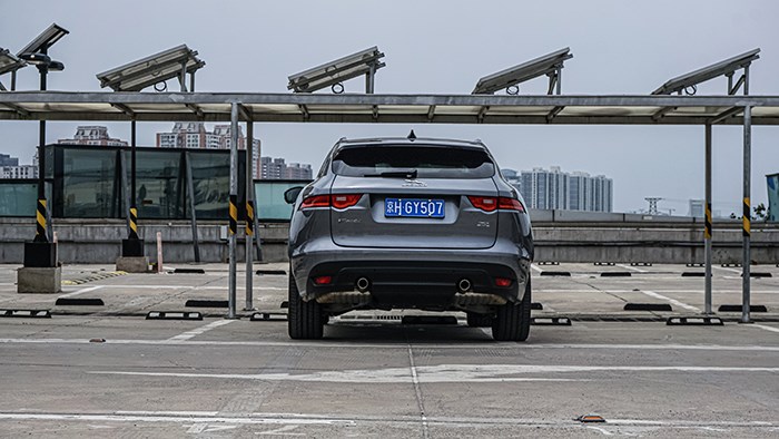 來自英倫獨特氣質(zhì) 捷豹F-PACE 2.0T 賽旗版