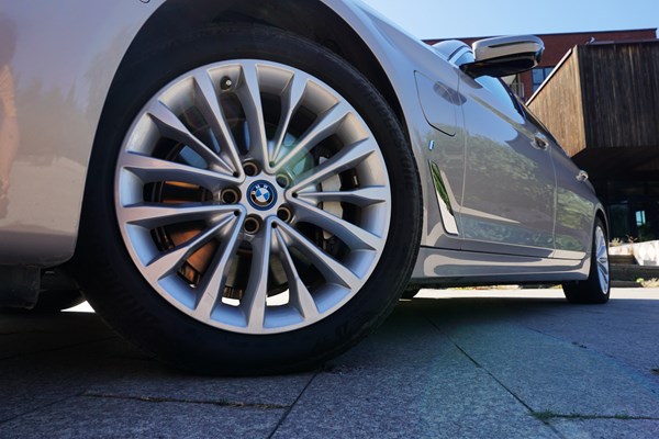 動(dòng)靜自如 試駕華晨寶馬5系 插電式混合動(dòng)力