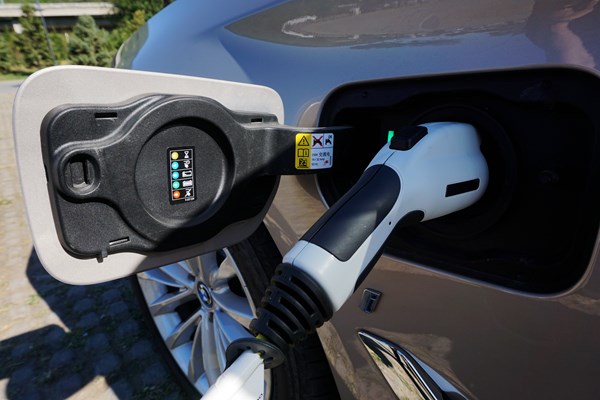 動(dòng)靜自如 試駕華晨寶馬5系 插電式混合動(dòng)力