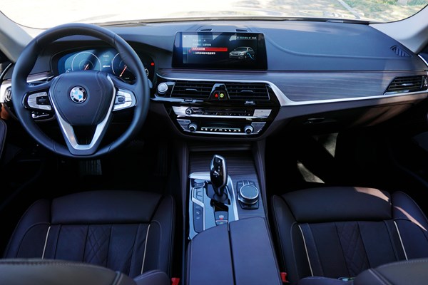 動(dòng)靜自如 試駕華晨寶馬5系 插電式混合動(dòng)力