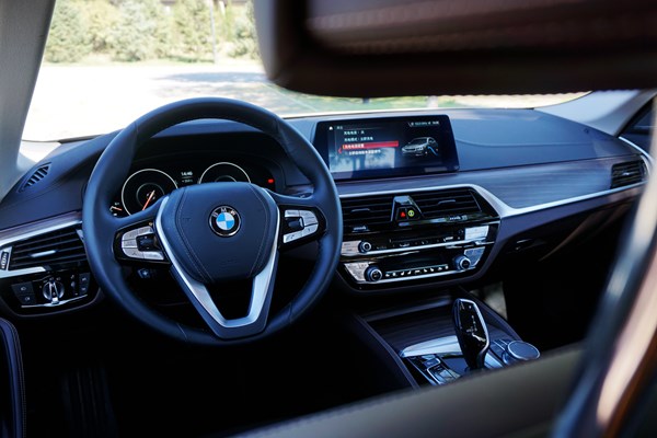 動(dòng)靜自如 試駕華晨寶馬5系 插電式混合動(dòng)力