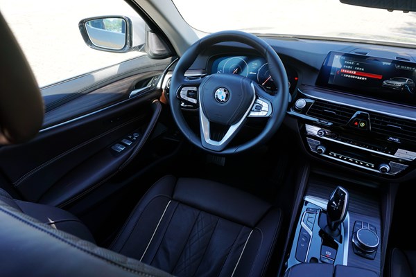 動(dòng)靜自如 試駕華晨寶馬5系 插電式混合動(dòng)力