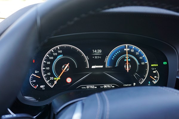 動(dòng)靜自如 試駕華晨寶馬5系 插電式混合動(dòng)力