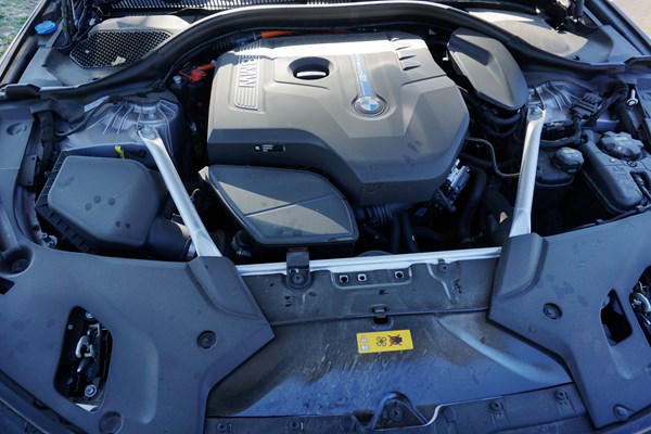 動(dòng)靜自如 試駕華晨寶馬5系 插電式混合動(dòng)力