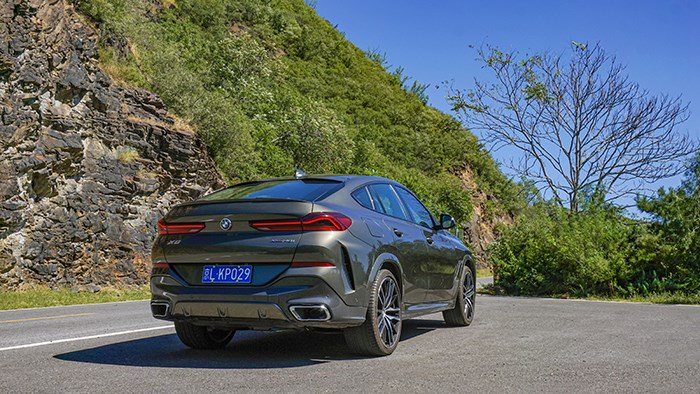 全副武裝的德系戰(zhàn)艦 BMW全新X6評(píng)測 
