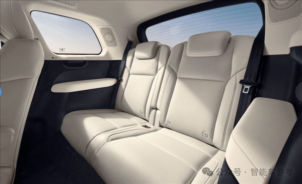 15.6萬買三排奶爸車 零跑又發(fā)了臺(tái)“半價(jià)理想”