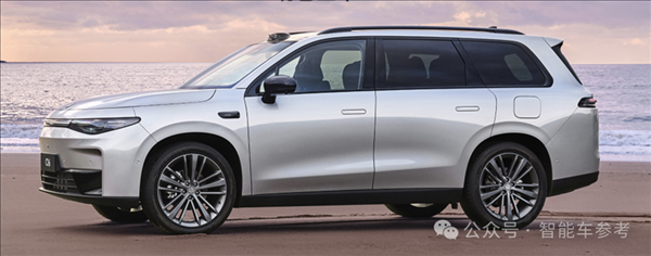 15.6萬買三排奶爸車 零跑又發(fā)了臺(tái)“半價(jià)理想”