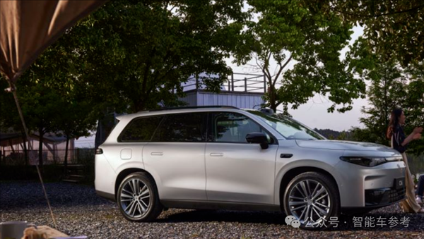 15.6萬買三排奶爸車 零跑又發(fā)了臺(tái)“半價(jià)理想”