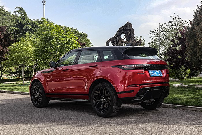不光靠顏值取勝 試駕全新路虎攬勝極光