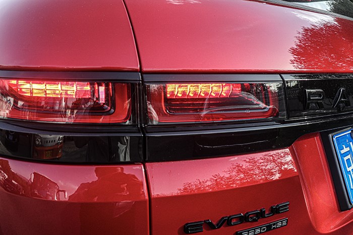 不光靠顏值取勝 試駕全新路虎攬勝極光