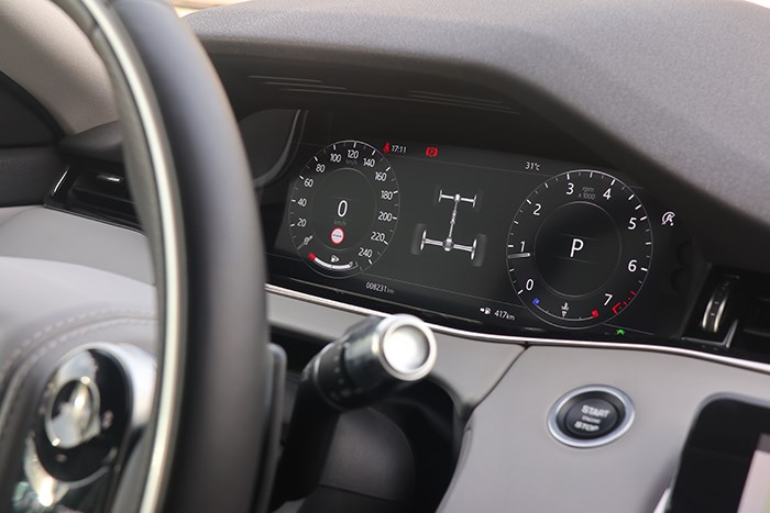 不光靠顏值取勝 試駕全新路虎攬勝極光