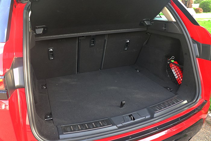 不光靠顏值取勝 試駕全新路虎攬勝極光